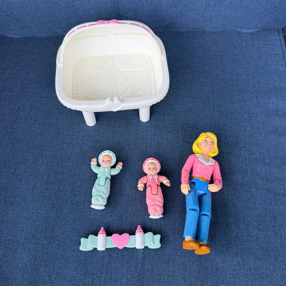 Playskool Precious Twins Nursery Dollhouse Vtg Mother Babies Bassinet Bottle Toy